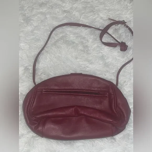 Stylish Vintage Red Leather Shoulder Bag by Worthington - Picture 2 of 4